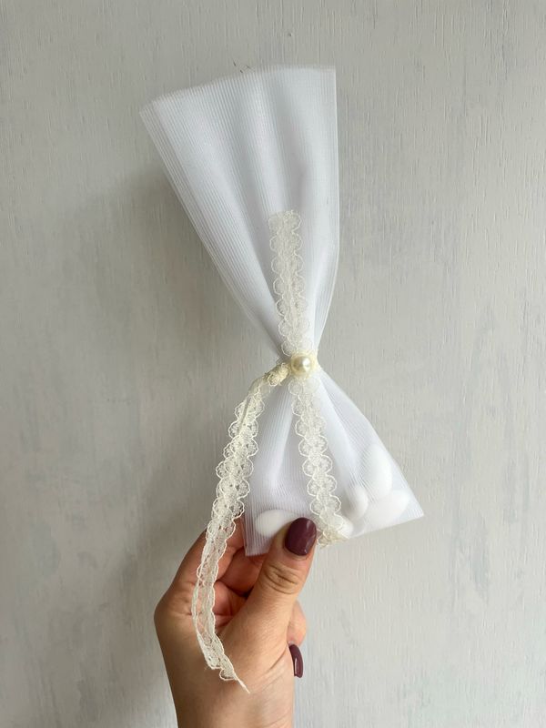 Μπομπονιέρα τούλινη