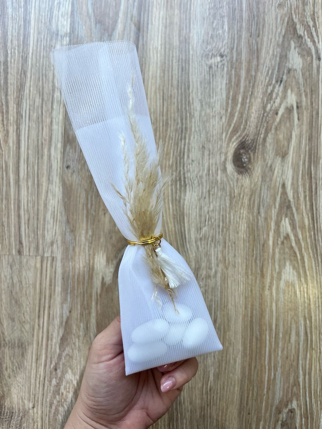 Μπομπονιέρα με φούντα