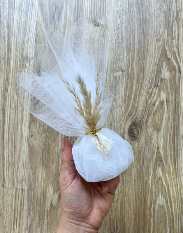 Μπομπονιέρα με φούντα