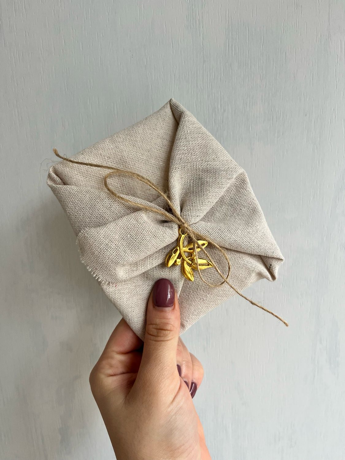 Μπομπονιέρα κλαδί ελιάς