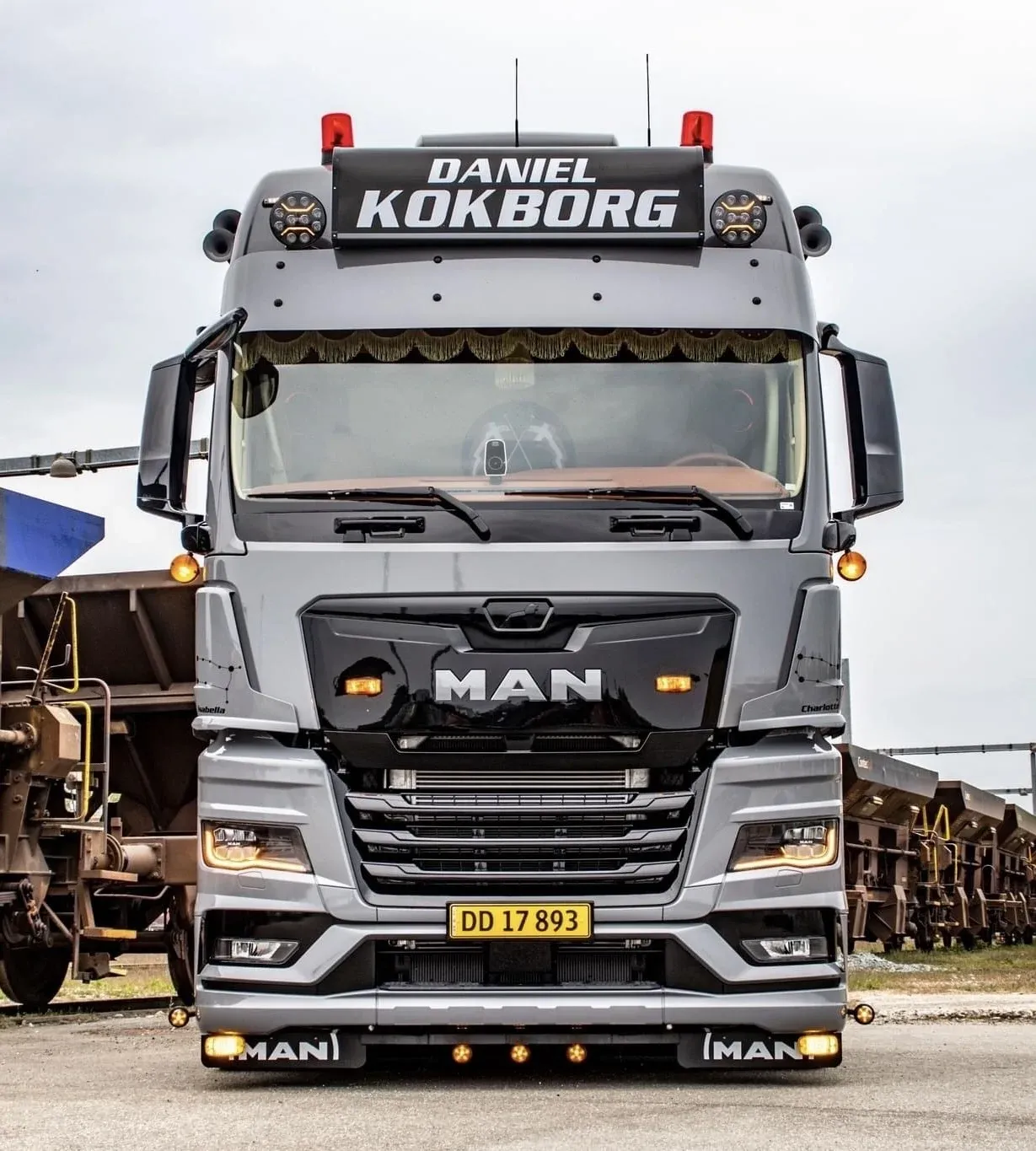 DRL – Kit di conversione luci diurne AMBRA – MAN TGX dal 2020