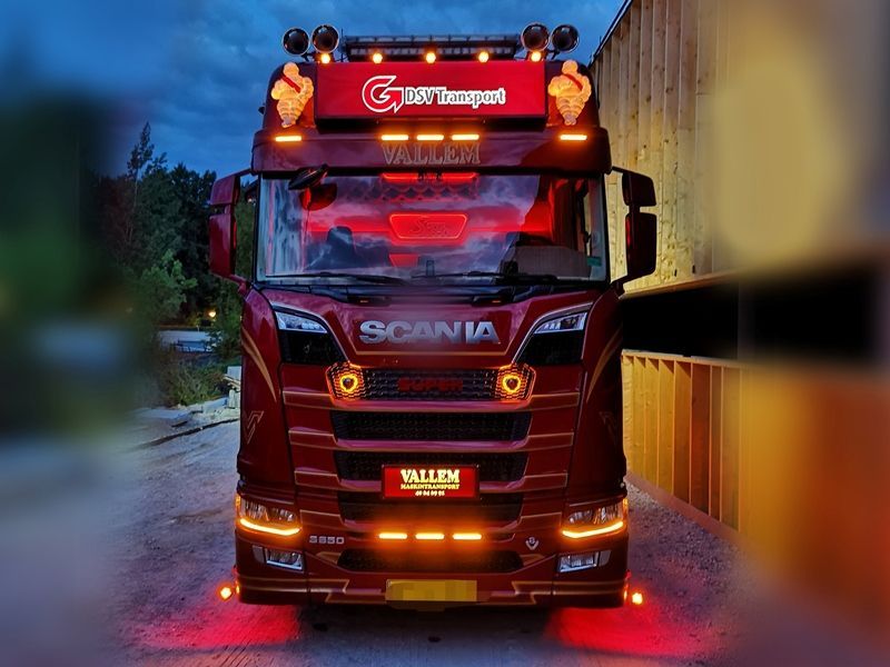 DRL – Kit di conversione luci diurne AMBRA – SCANIA S,R NEW dal 2017