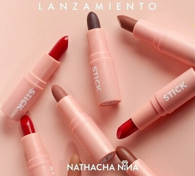 Pouty Lips / Labial Larga Duración