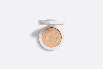 Dreamskin Moist and Perfect Cushion SPF 50 PA Plus - 010 Ivory
