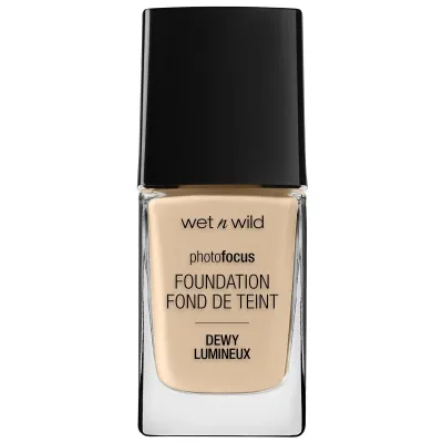 Photo Focus Dewy Foundation