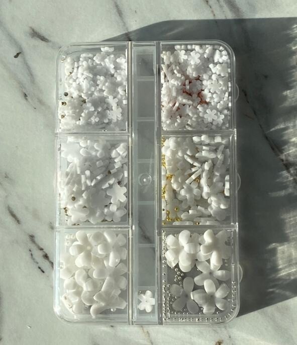 Estuche Flores Blancas