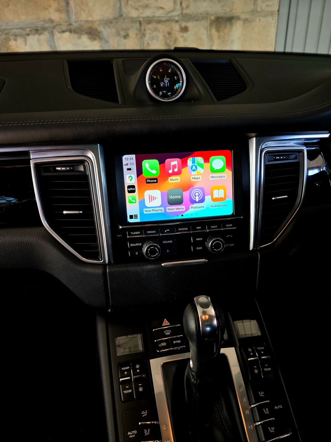 Porsche PCM3.1 wireless Apple CarPlay &amp; Android Auto MMI
