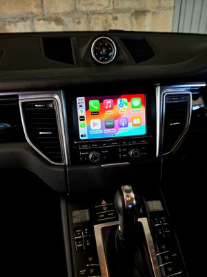 Porsche PCM3.1 wireless Apple CarPlay &amp; Android Auto MMI