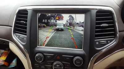 [MY14-18] Jeep Grand Cherokee WK2 UConnect 8.4 Tow &amp; Caravan Camera Integration