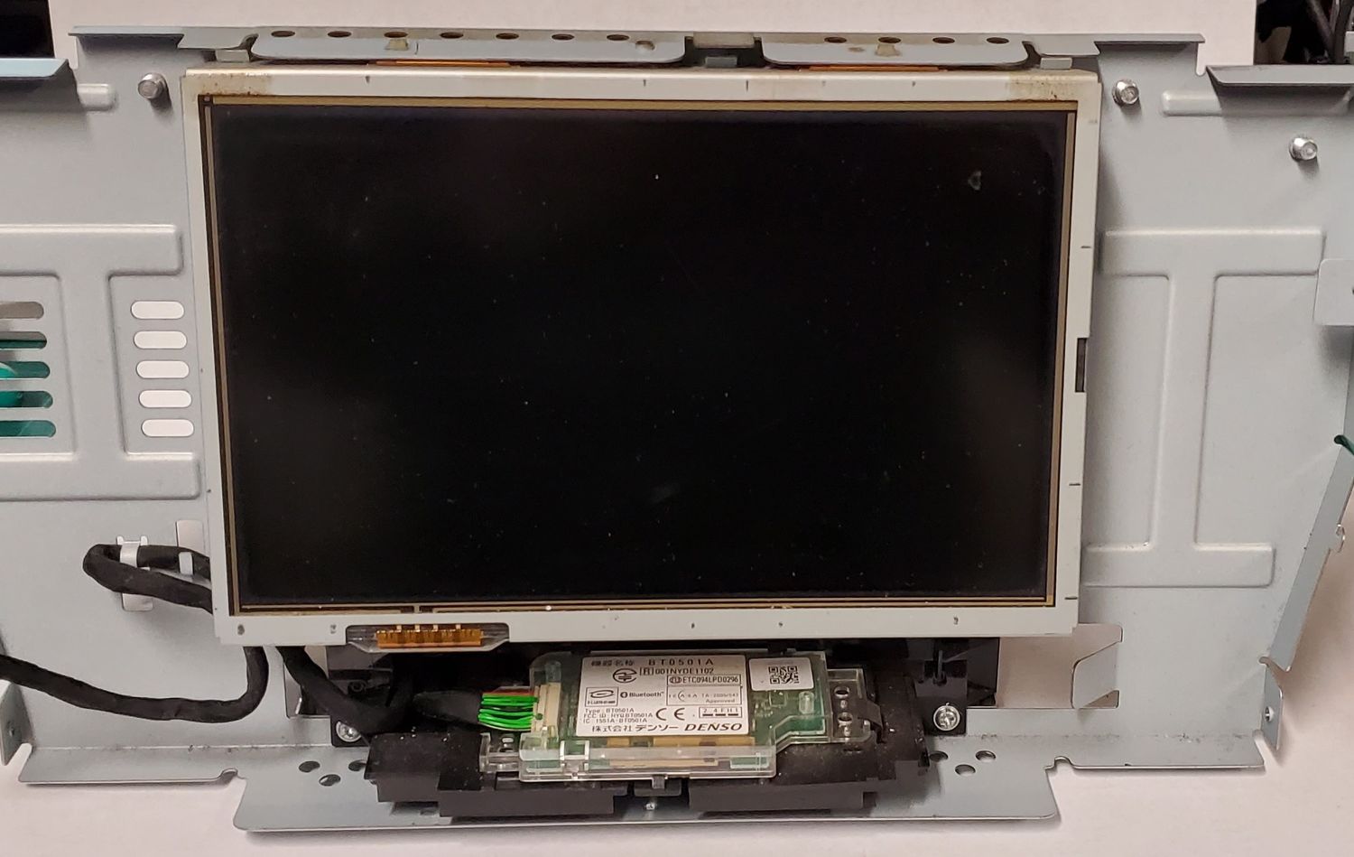 Replaceable LCD Touch Panel Display Screen for Toyota Crown (2004-2007 Models: GRS184 / UZS186)