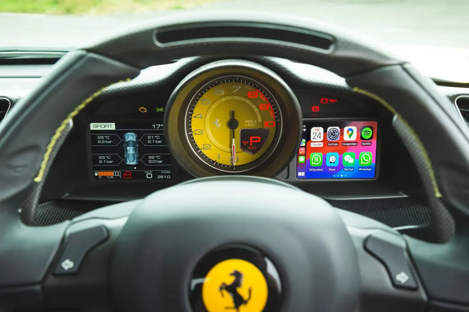 Wireless Apple CarPlay &amp; Android Auto Integration for Ferrari 488 F142M (2015–2019) GTB Spider Pista Pista Spider