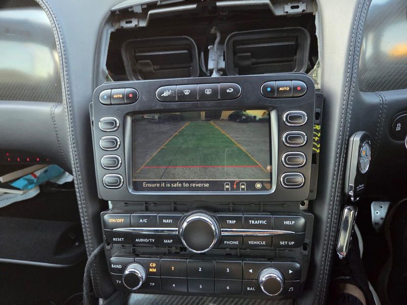 Apple CarPlay &amp; Android Auto Integration for Bentley Continental GT / GTC (2003–2010) – 1st Gen Models