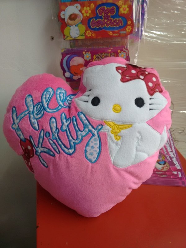 Cojin Hello Kitty corazon