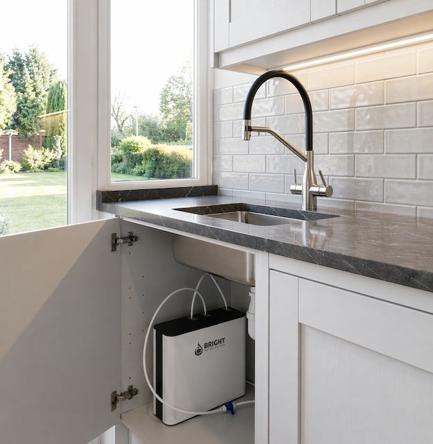 Bundle Offer: V-3E Under-sink Water Filter with 3-Way Magnetic Pull-Out Filtered Brush Chrome Tap Bundle Offer: V-3E Under-sink Water Filter with 3-Way Magnetic Pull-Out Filtered Brush Chrome Tap