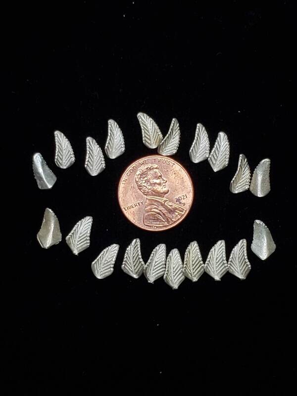 STERLING SILVER LEAVES LEFT AND RIGHT 10PAIR