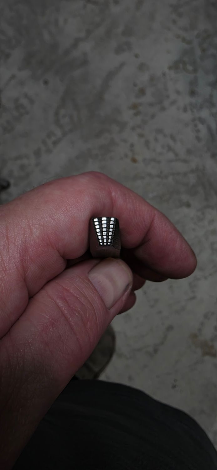 3 lobe checkered large