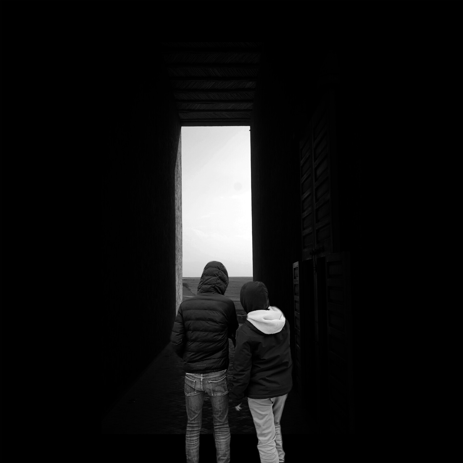 &quot;Regard d&#39;enfants&quot; Au bout du couloir