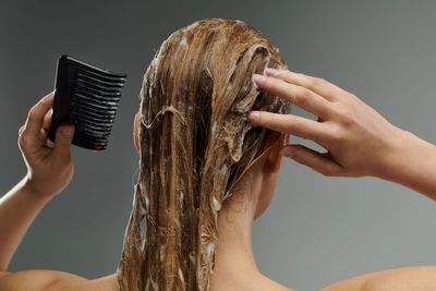 SHAMPOO