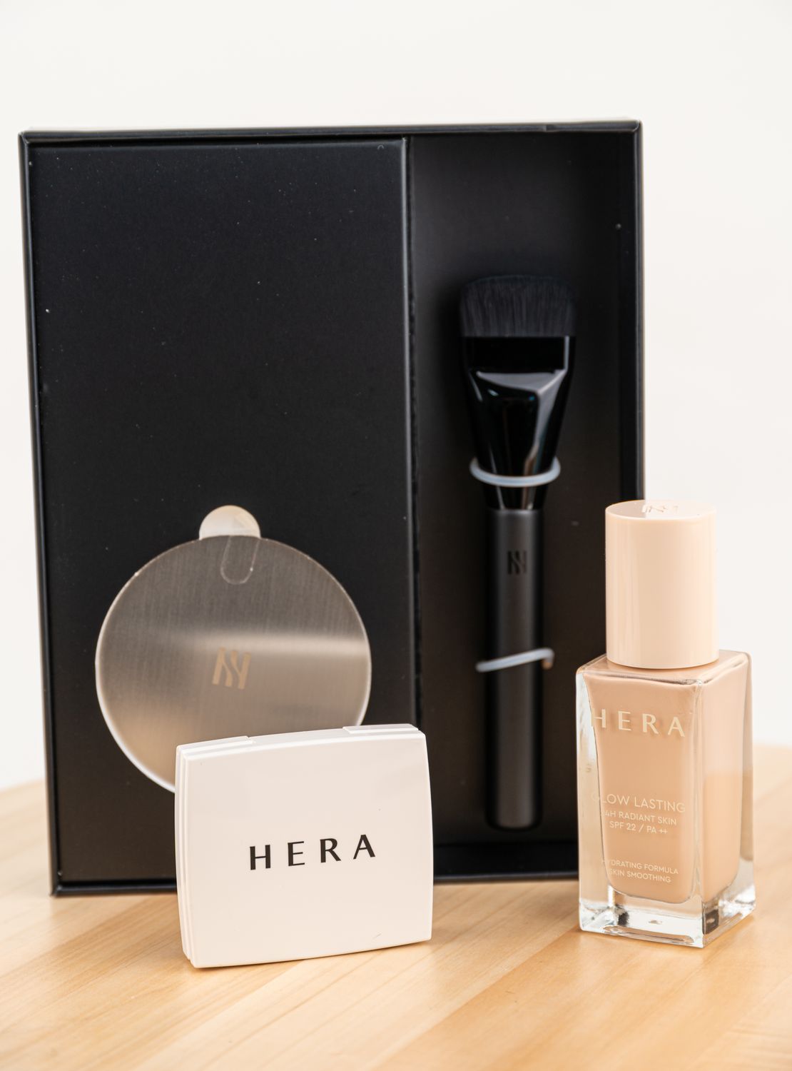 [888495]HERA Glow Lasting 21N1 Vanilla 30g Set