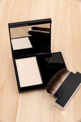 [150119] HERA Airy Powder Primer 8.5g [C-7-3]