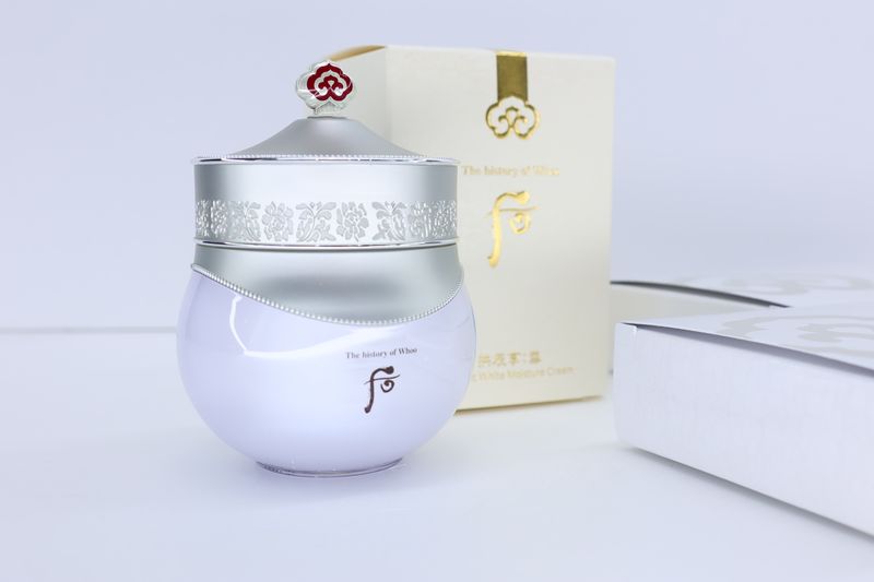 51106703🌕 The History of Whoo Radiant White Moisture Cream + Ultimate Corrector Special Set