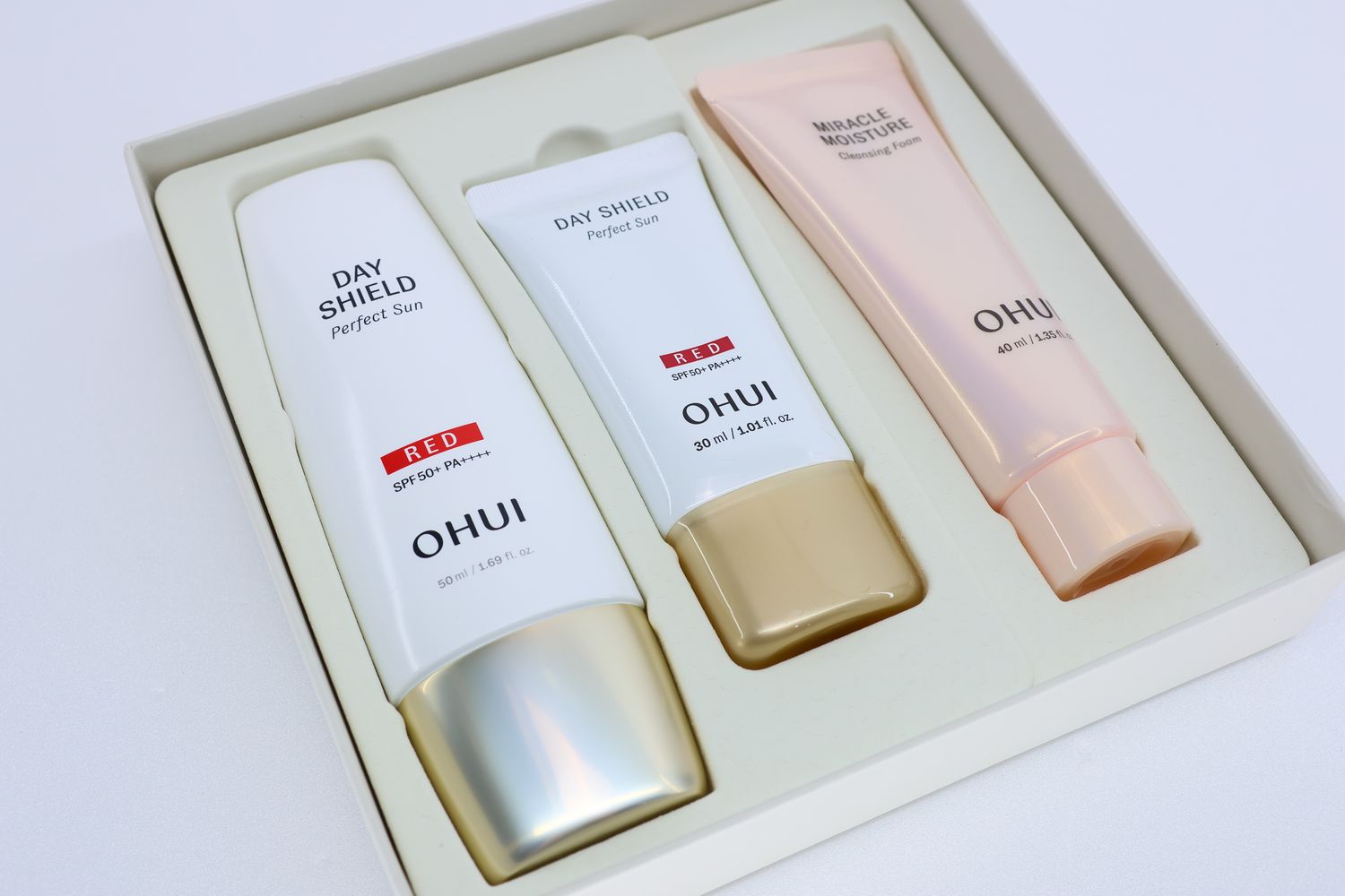 50709832☀️ OHUI Day Shield Perfect Sun RED Special Set Мощная защита от солнца + ежедневный уход.