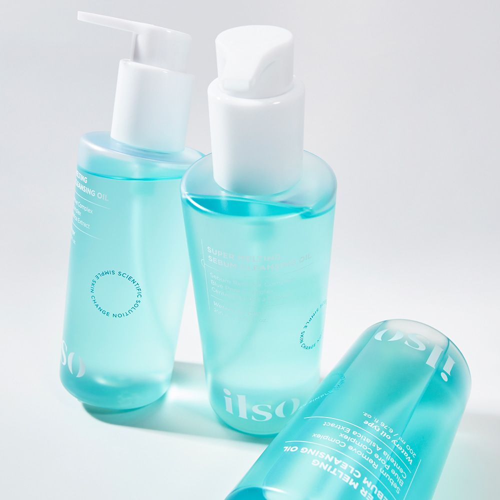 A deep cleansing oil imbued with the expertise of Ilso Sebum Cleanser. Super Melting Sebum Cleansing Oil is recommended.