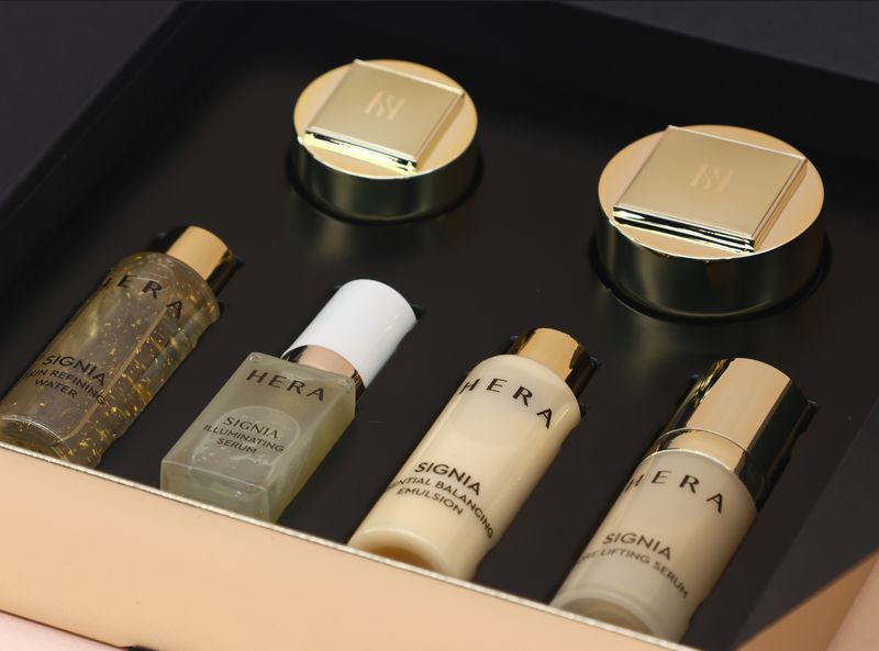 ✨ HERA SIGNIA Premium Anti-Aging Skincare Set 6p mini set