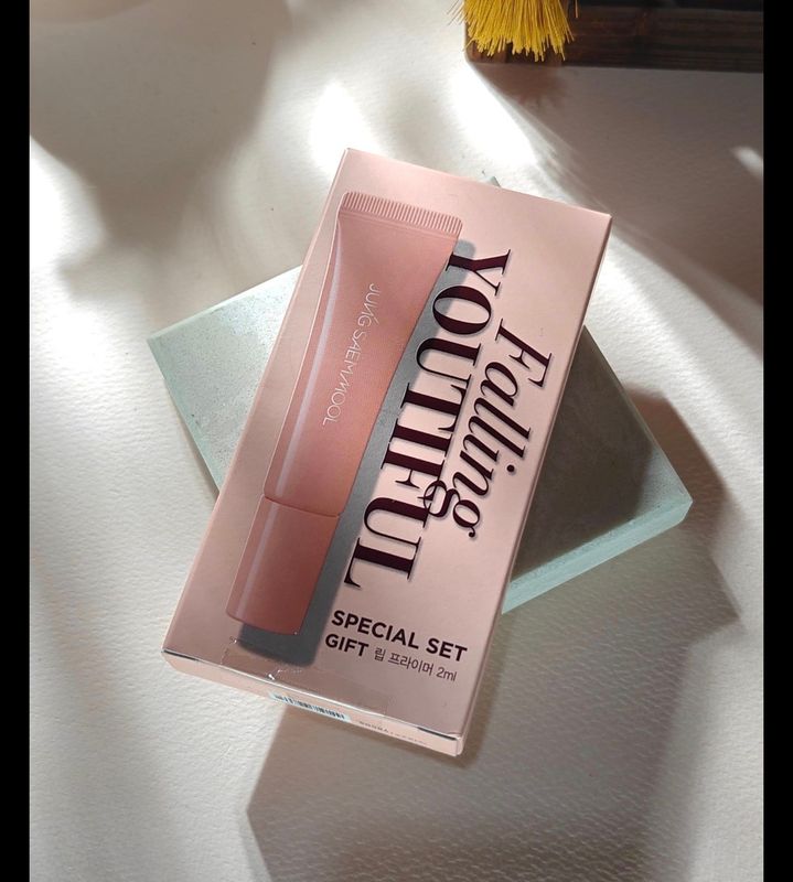 719156 Jung Saem Mool Falling Youtiful Lip-pression