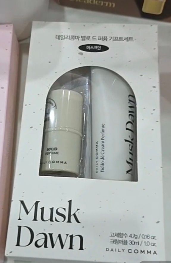 Dailya Comma Musk Dawn De Parfume