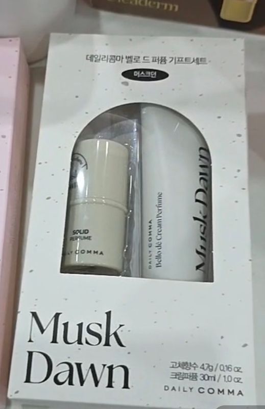 Dailya Comma Musk Dawn De Parfume