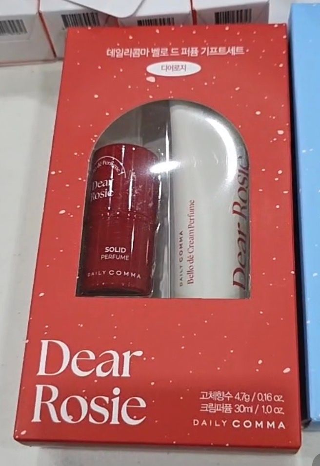 Daily Comma Dear Rosie De Parfume