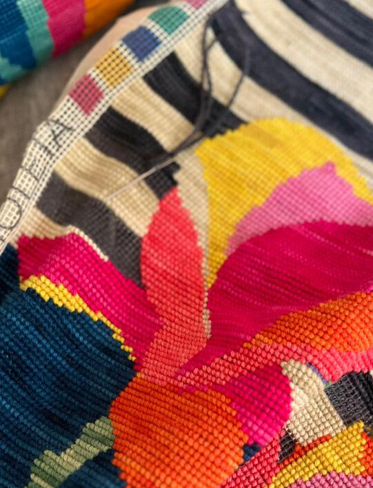 KIT BORDADO PUNTO CRUZ · CORAZÓN MAGNOLIA