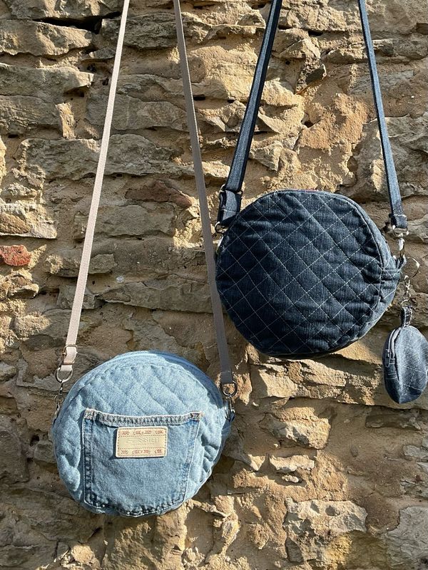 Kleine Handtasche kreisrund