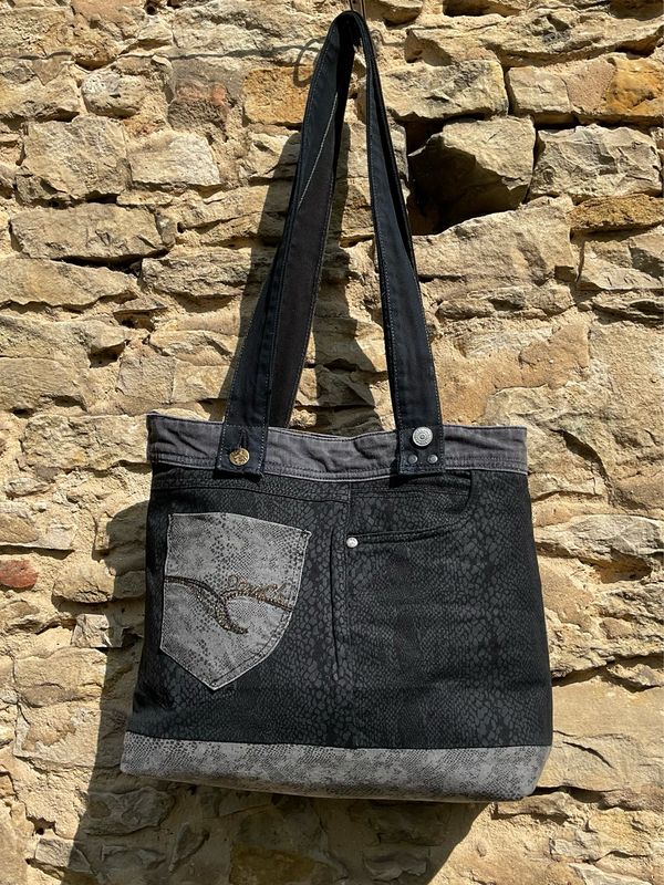 Tragetasche Handtasche Schlangenprint schwarz grau