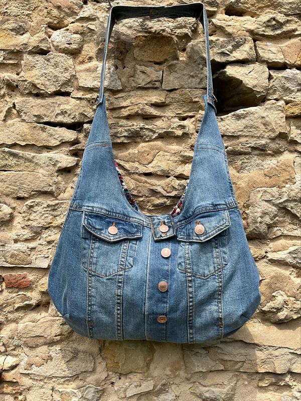 Hobo Bag aus Jeansjacke