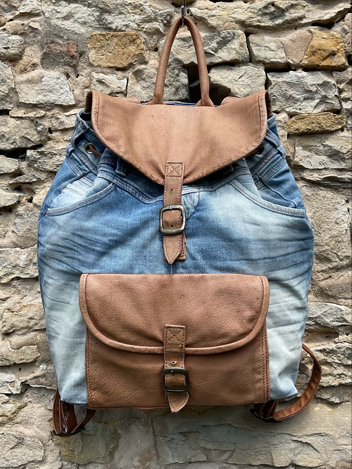 Rucksack aus Jeans und Leder