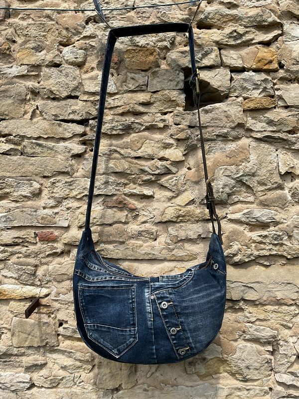 Moon Bag Banana Bag mit Ledergürtel