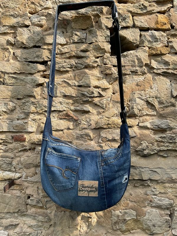 Moonbag Banana Bag aus Desigual Jeans