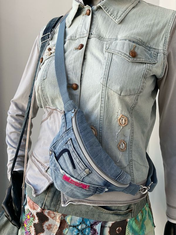 Bauchtasche Sling Bag Fanny Pack klein