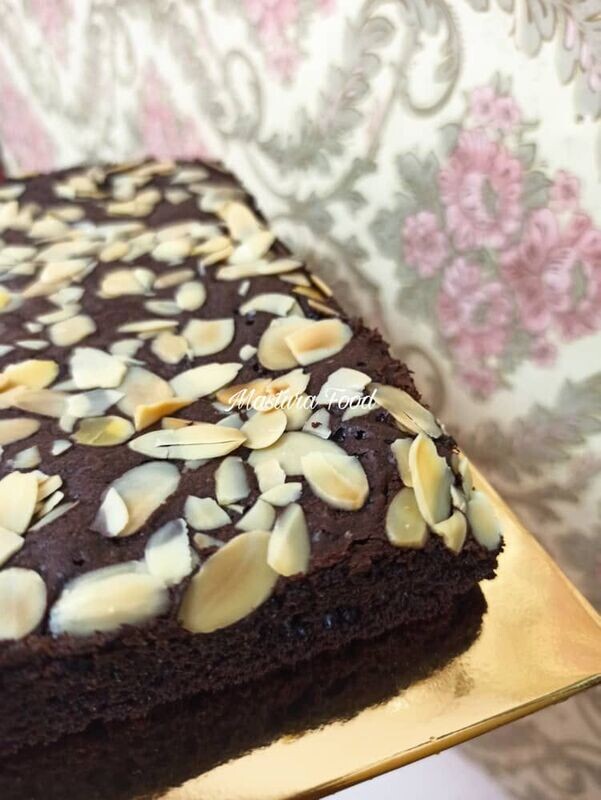 CHOCOLATE CHIP BROWNIES