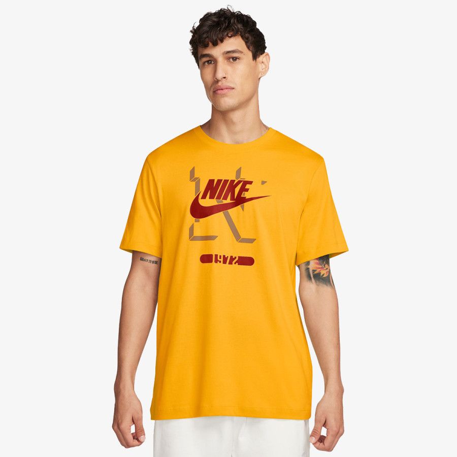 NIKE SPORTSWEAR T SHIRT