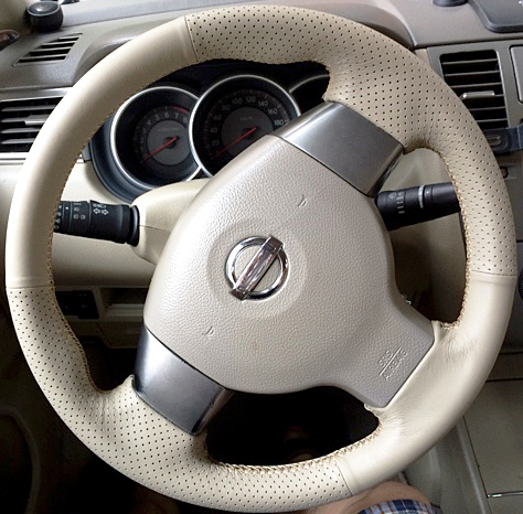 FOR NISSAN ELGRAND E51 2002-2010 REAL BEIGE ITALIAN LEATHER STEERING WHEEL COVER 