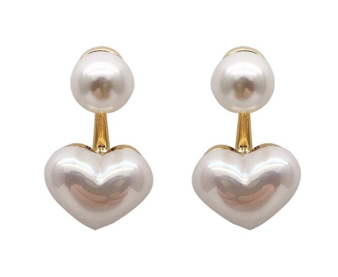 Kawaii Heart Pearl Earrings