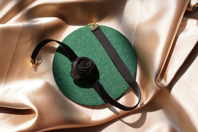 Gothic Victorian velvet Rose Chekr Necklace
