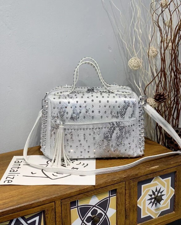 Stylish Large Capacity Rivet Women Tote Bag
