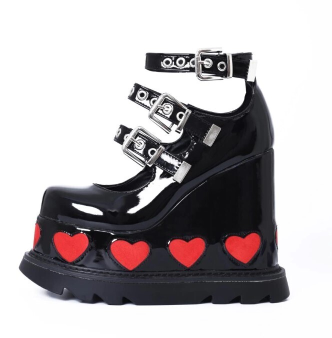 Black Gothic Hearts Chunky Heels Pumps