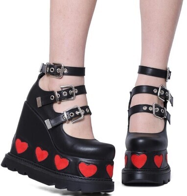 Black Gothic Hearts Chunky Heels Pumps