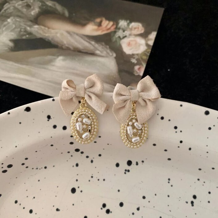 French Retro Sweet Fabric Bow Earrings