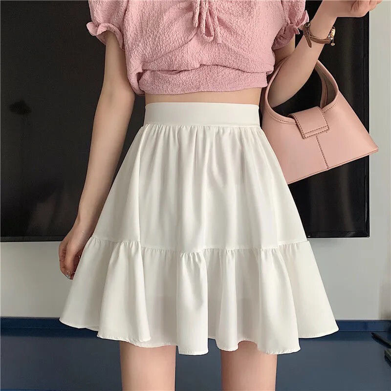 Cute Elastic Waist Pleated Skirt in Black and White